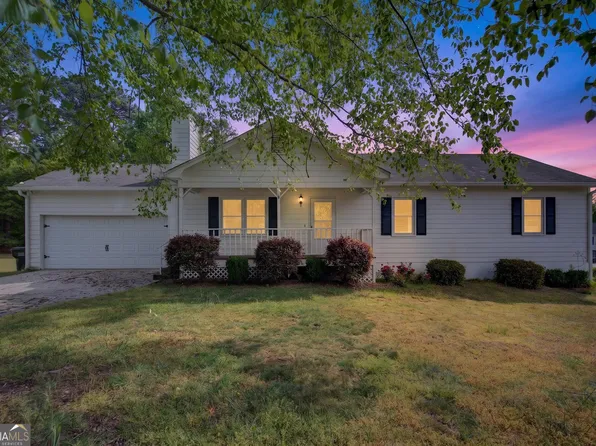 2810 Crystal Brooke Ln, Snellville, GA 30078