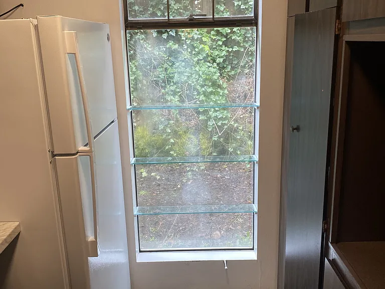 237 E Woodhill Ave #1 — Photo 5