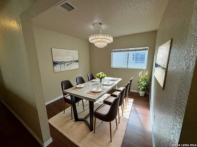 3 bed, 2.0 bath, 1370 sqft, $1,500 — Photo 3