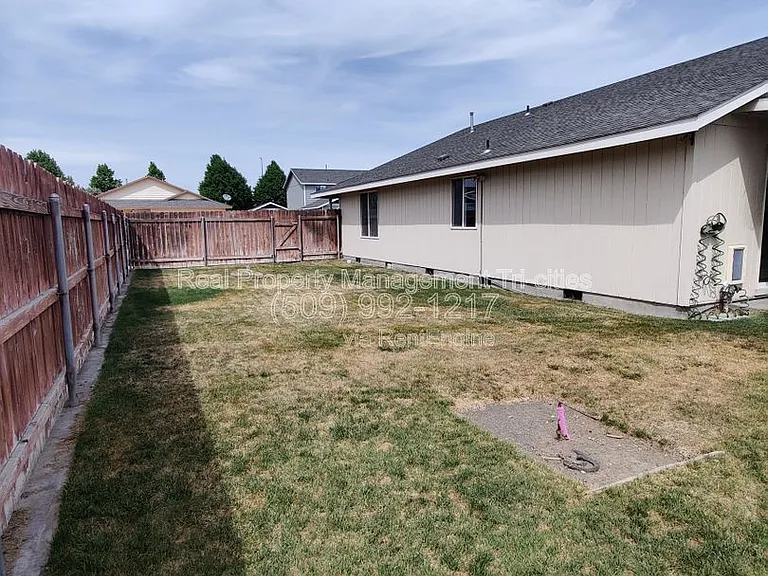 7912 Redonda Dr — Photo 19