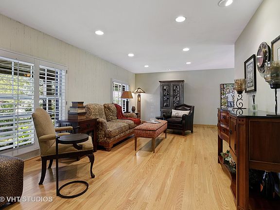 2nd image of 2325 Sussex Ln