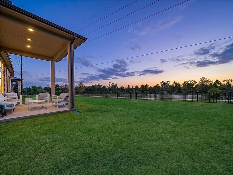 5802 Emerald Ranch Ln — Photo 42