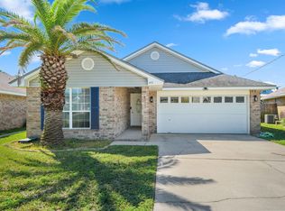 422 Pristine Water Ln, Mary Esther, FL 32569