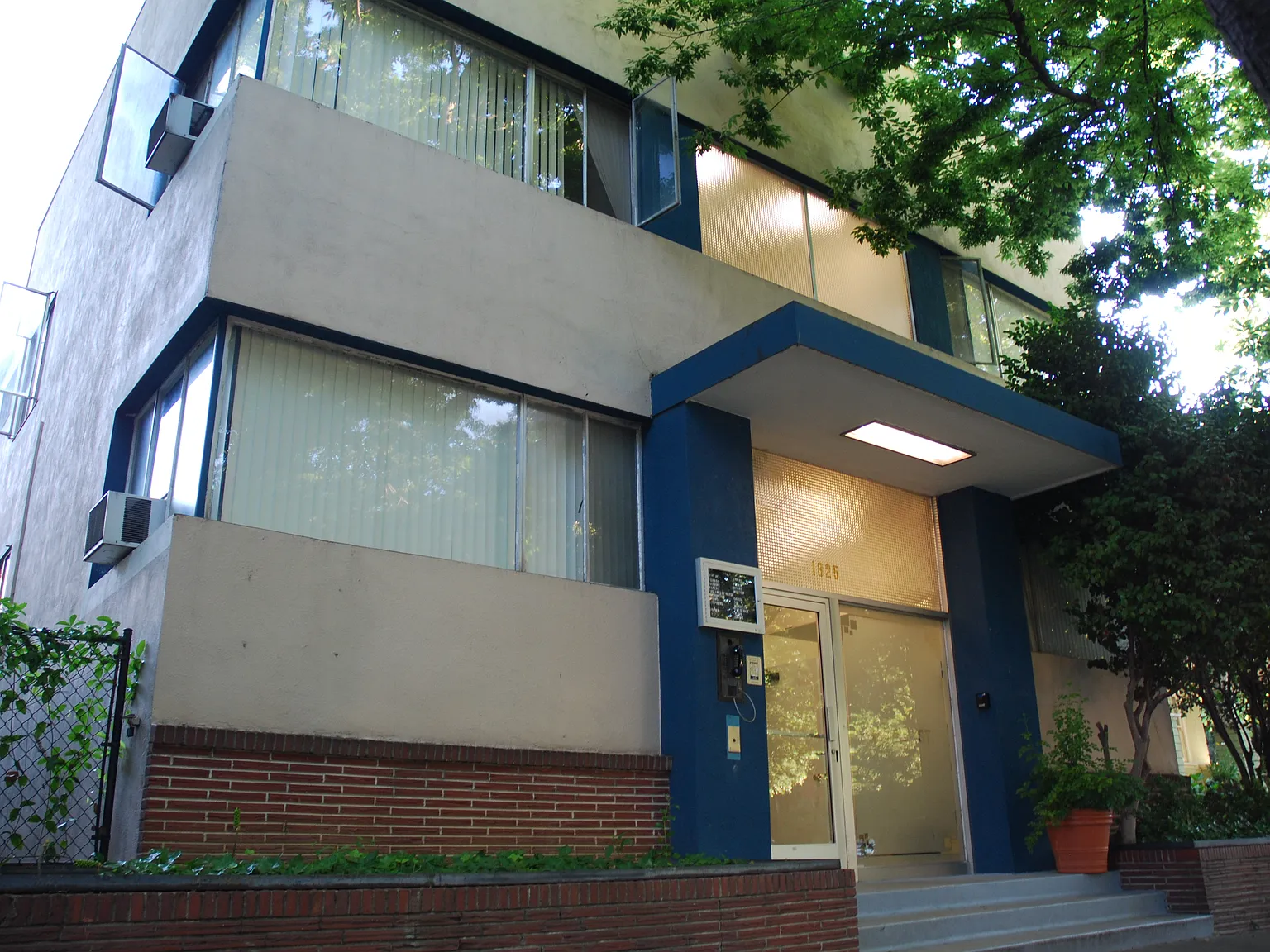Studio, 333 sqft, $1,180 — Photo 1