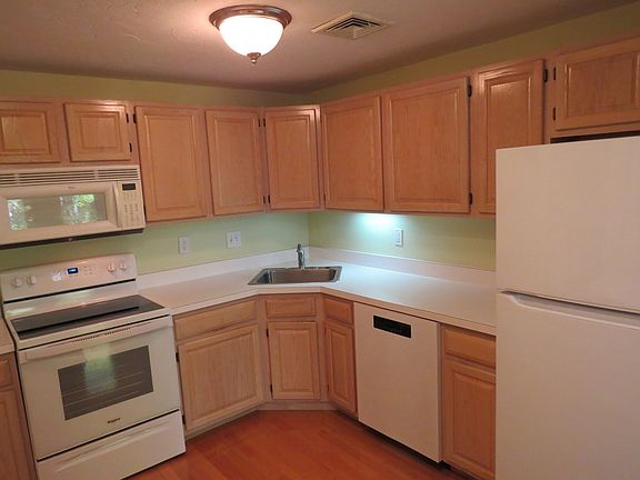 3rd image of 84G Crystal Brook Way #G
