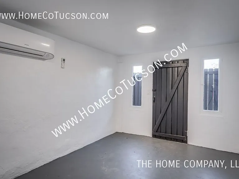 940 E Florita St — Photo 11