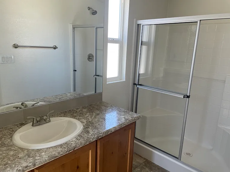 5600 N Dakota St #33 — Photo 8