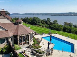 4 Rivers Edge, Newburgh, NY 12550