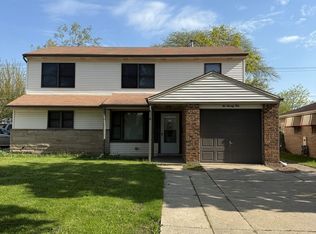 674 E Algonquin Rd, Des Plaines, IL 60016