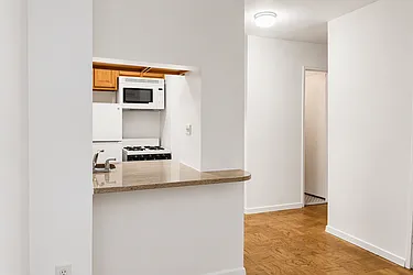 141 East 55th Street, #5B