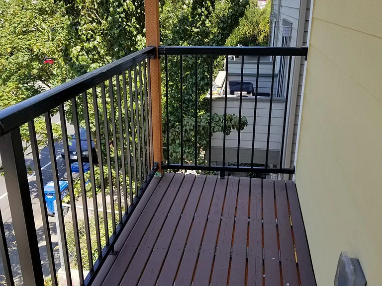 5802 Roosevelt Way NE — Photo 9