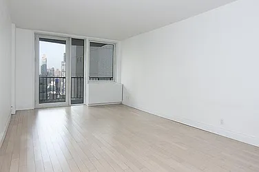 Rented by R New York