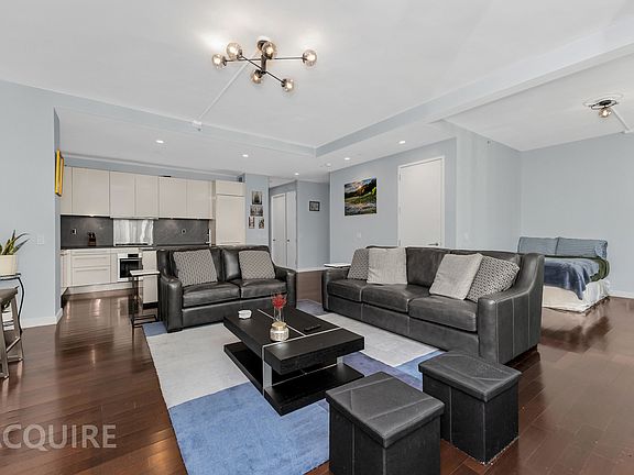 4th image of 4 W 21st St APT 11B