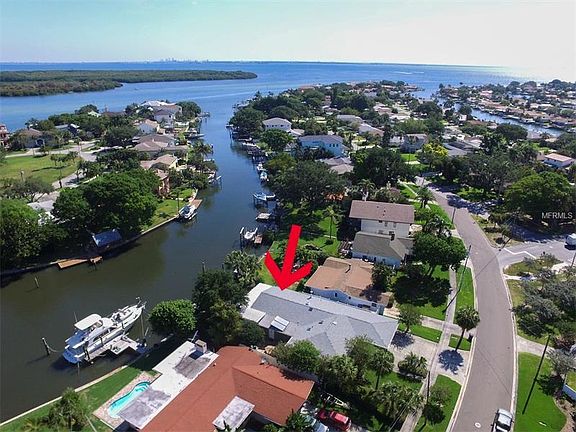 3rd image of 1943 Bayou Grande Blvd NE