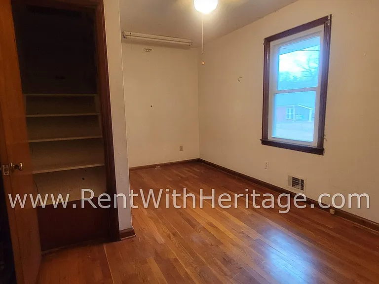 5575 Burrus Rd — Photo 36