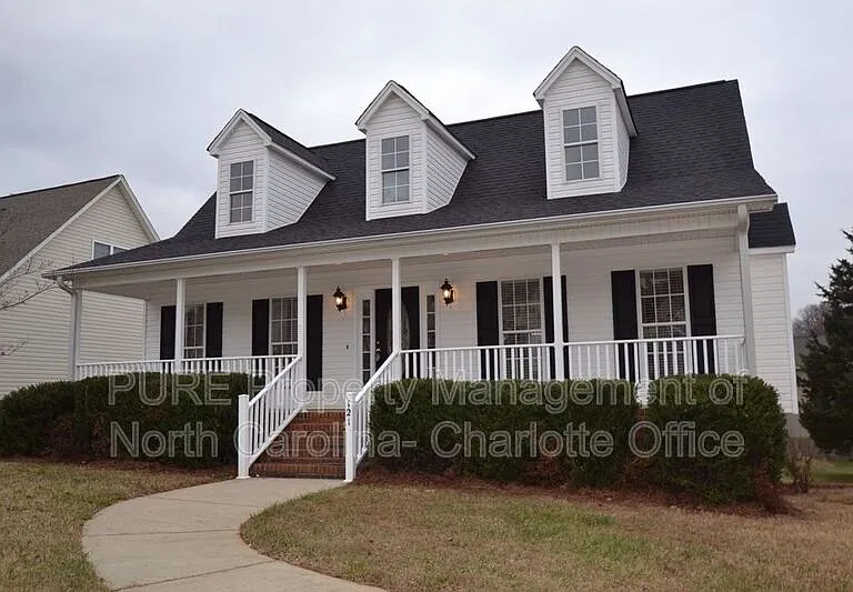 121 Sedge Meadow Dr — Photo 2
