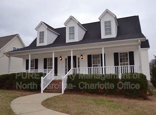 121 Sedge Meadow Dr, Winston Salem, NC 27107