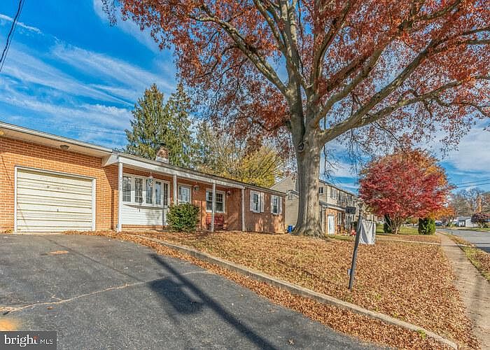 2270 Overlook Dr, Aston, PA 19014 Zillow