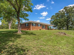 25499 Redwing Rd, Waynesville, MO 65583