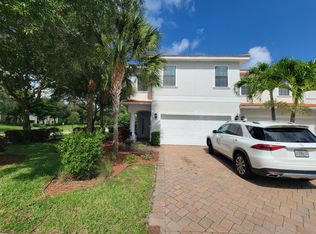 15013 Summit Place Cir #40, Naples, FL 34119