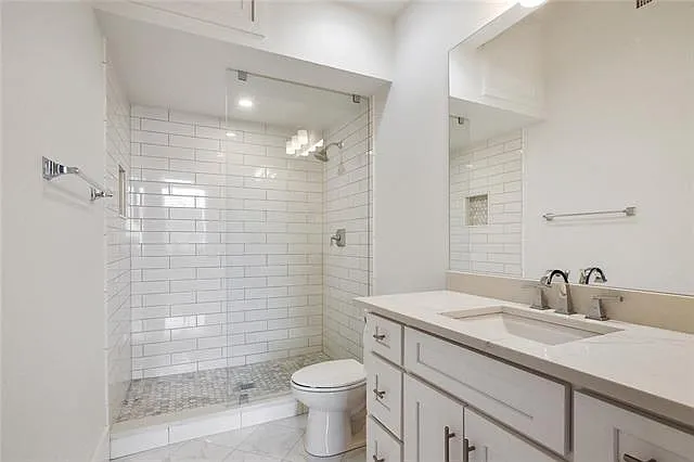 612 Julia St #C — Photo 10