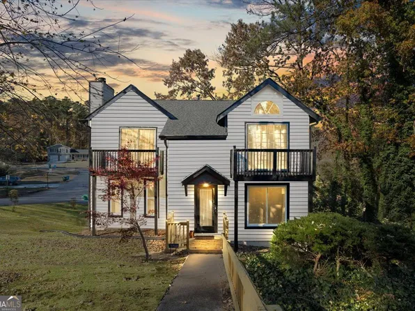 3798 Valley Brook Rd, Snellville, GA 30039