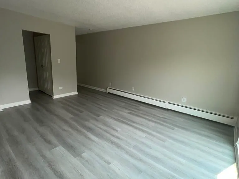 259-279-B56 Oakville Ave #1 — Photo 9
