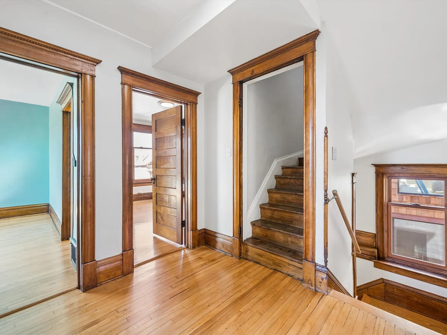 4 bed, 3056 sqft, $4,000 — Photo 4