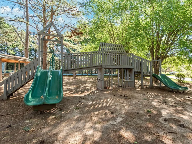 802 Creekstone Dr — Photo 30