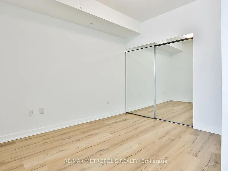 1195 The Queensway #412 — Photo 12