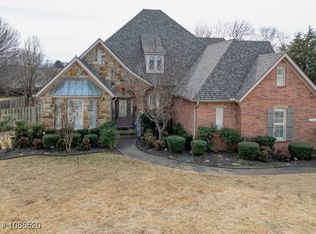 5804 Valley View Dr, Fort Smith, AR 72916