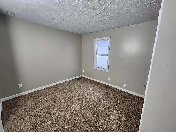 903 South Ave — Photo 3