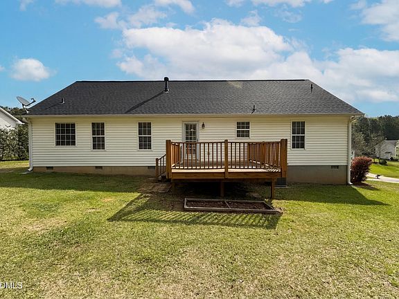 5th image of 2037 Fairview Ln