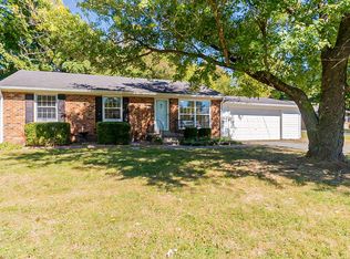 100 Valley Dr, Springfield, TN 37172