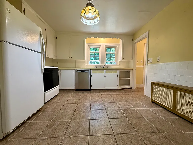 18 Zenith Dr — Photo 9