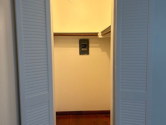 3rd image of 1250 48th Ave #4