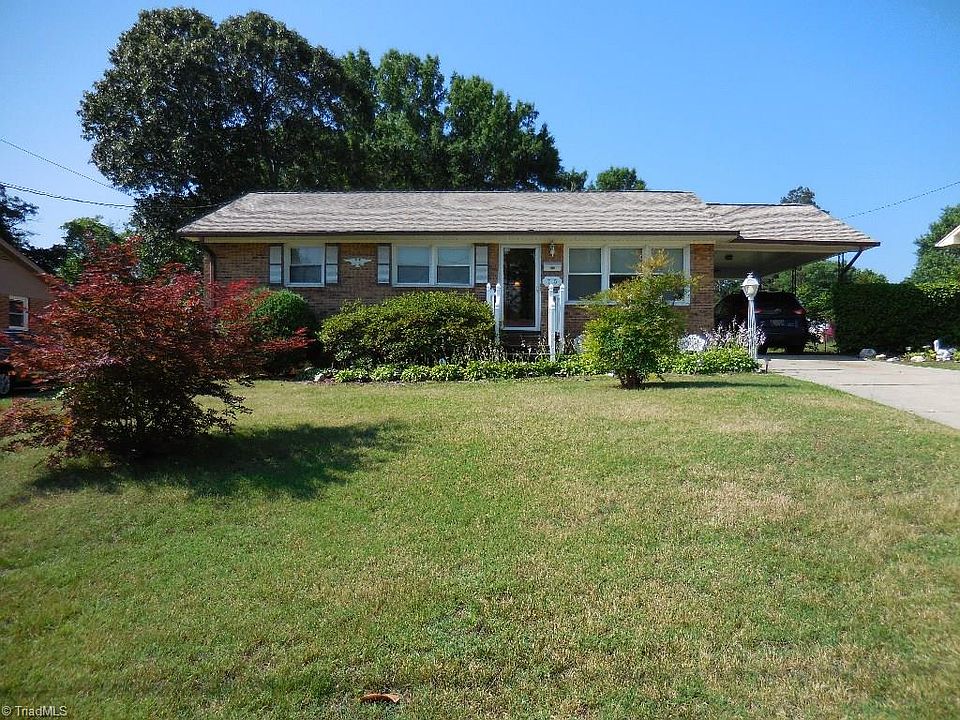 1st image of 715 Savannah St