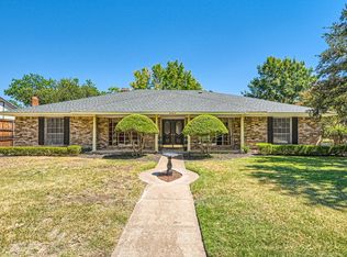 2864 Meadowbrook Dr, Plano, TX 75075