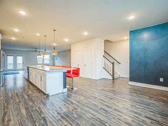 5th image of 44764 Tiverton Sq