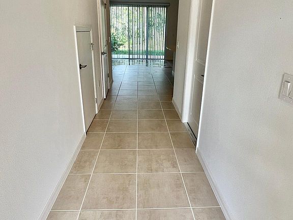 4th image of 3591 Davenport Creek Ct