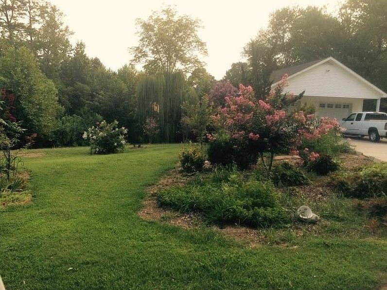 2nd image of 713 Avenue C SE