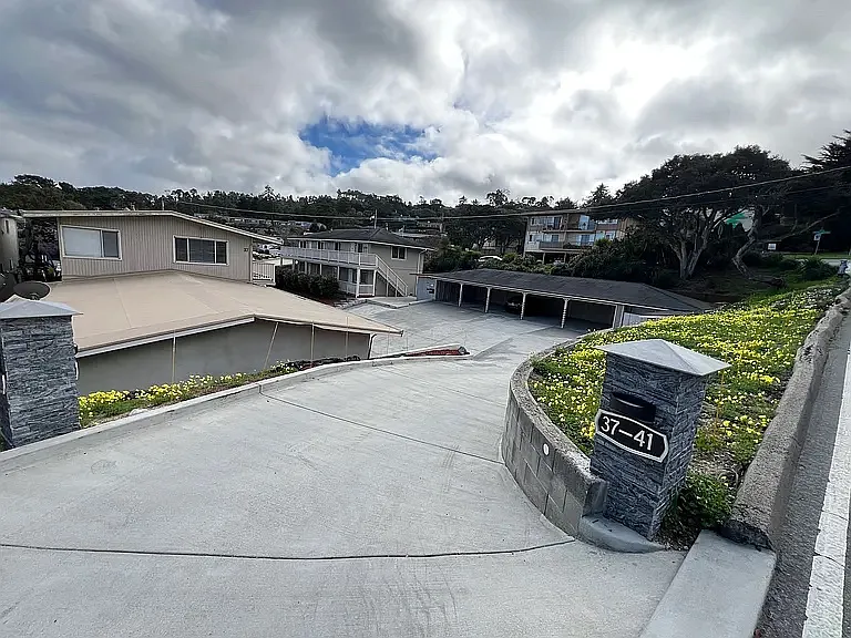 41 Monte Vista Dr #4D