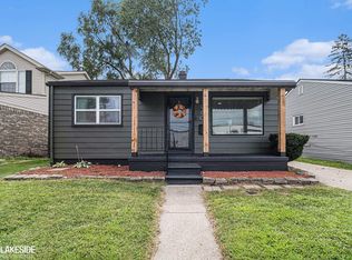 960 E Mahan Ave, Hazel Park, MI