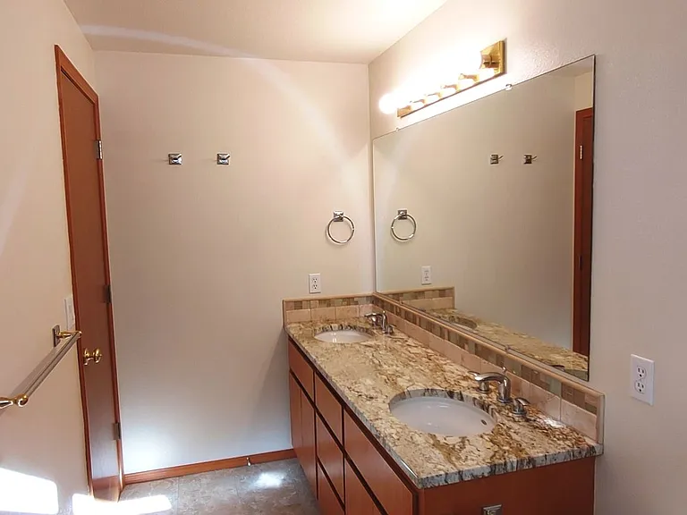 13258 SW Yarrow Way — Photo 16