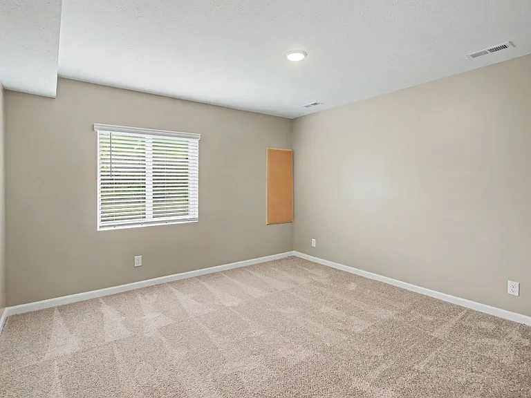 8132 S 178th St — Photo 13