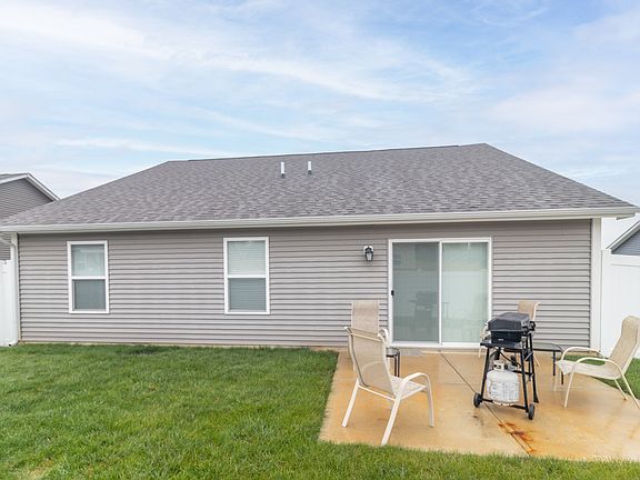 5th image of 279 Thistlewood Dr