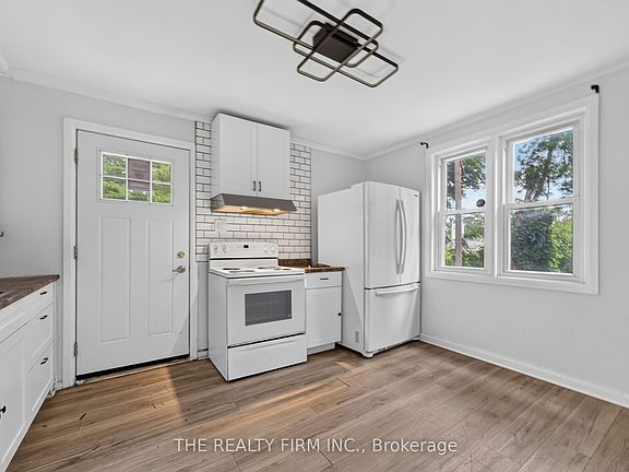 5th image of 24 Fairview Ct
