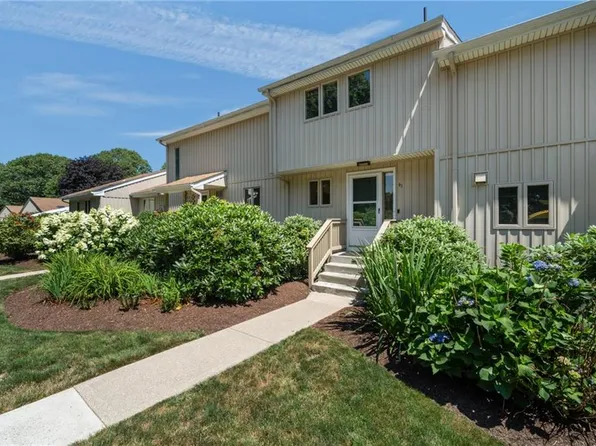 335 S Pier Rd #3B, Narragansett, RI 02882