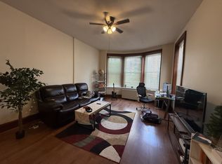 1725 Spruce St APT 2R, Philadelphia, PA 19103