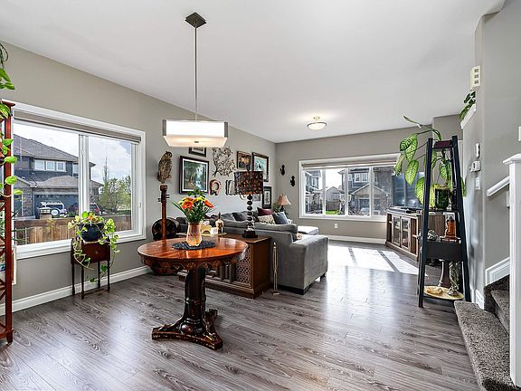 5th image of 3417 Weidle Way SW